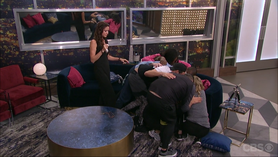Everyone consoles Ari over seeing her father