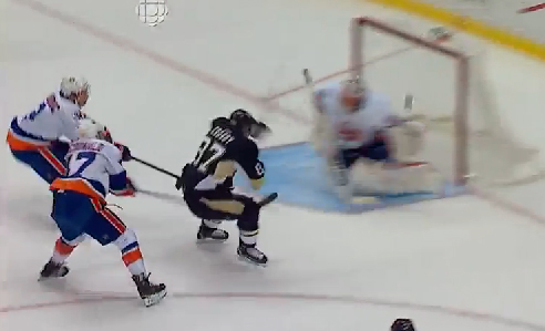 Sidney Crosby scores at 5:24 in the first period